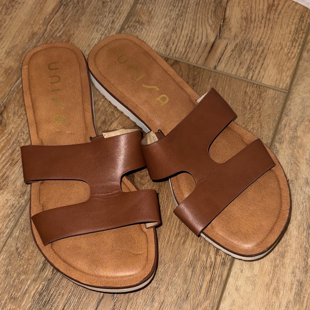 Unisa Chestnut Slide Sandals
